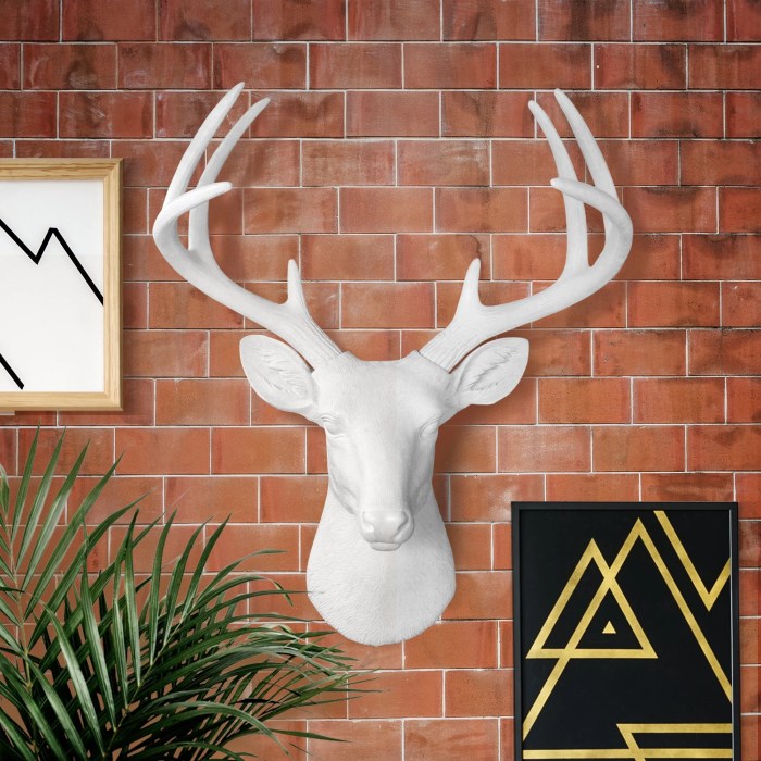 Faux animal head wall decor