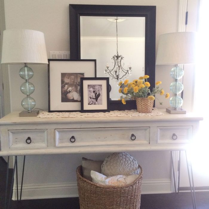 Modern sofa table decor ideas