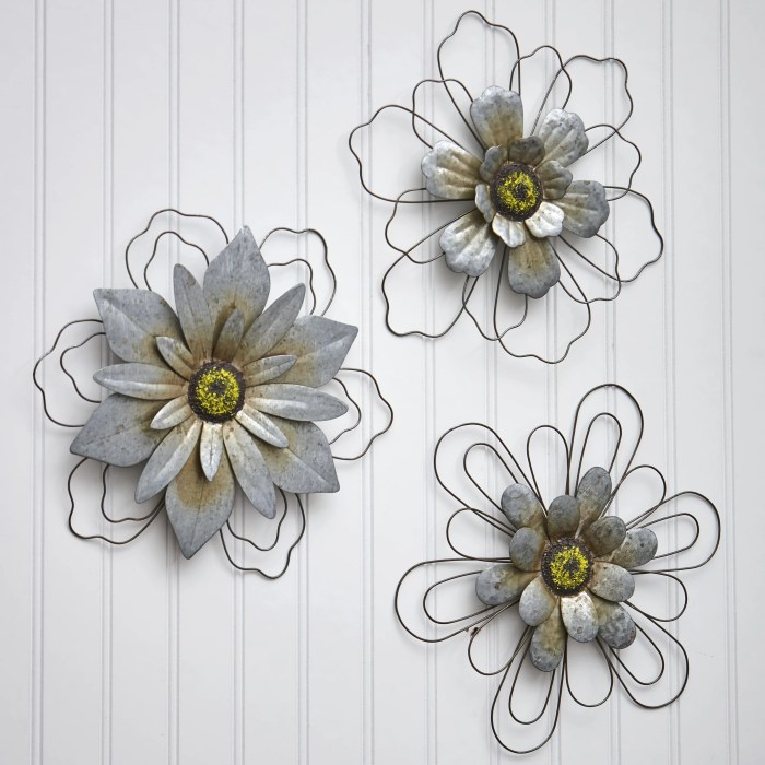 Wall decor metal flower