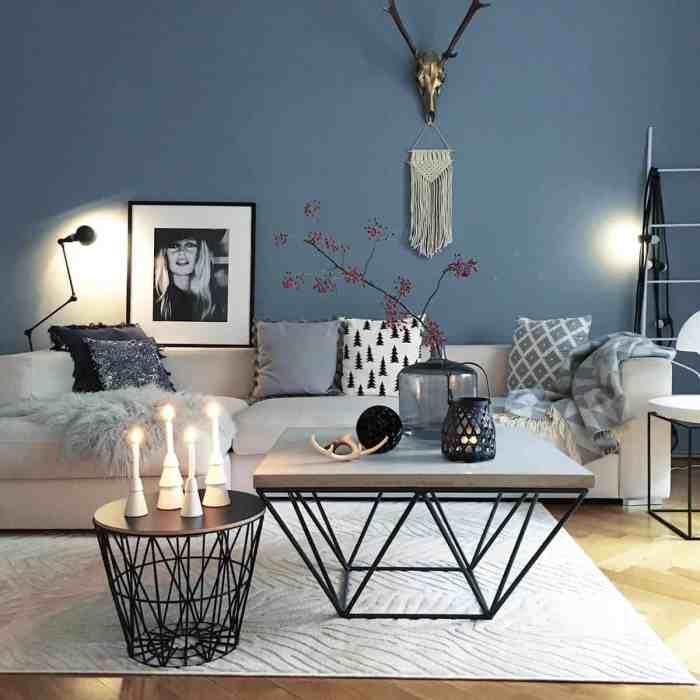 Luxury coffee table decor