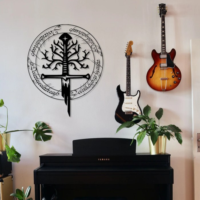 Lord of the rings wall decor