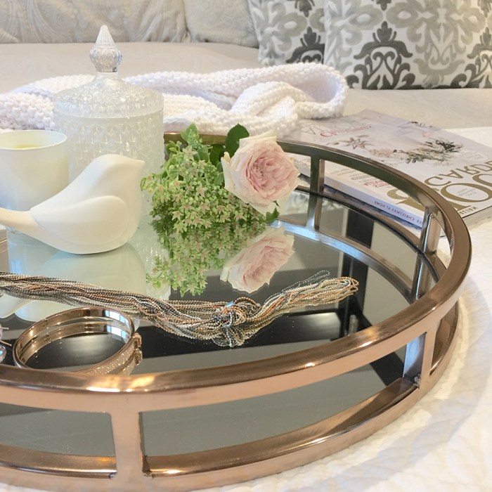 Round coffee table tray decor