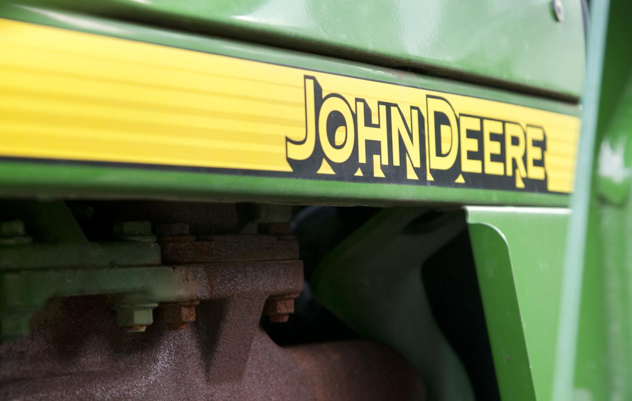 John deere stock price